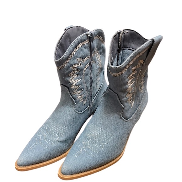 GLOBAL WIN Western Boots in Denim Blue - Picture 2 of 3